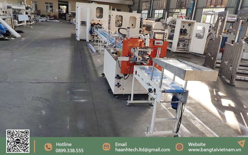 Băng tải Pu trong dây chuyền sản xuất giấy vệ sinh